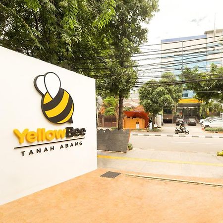 فندق Yellow Bee Tanah Abang جاكرتا المظهر الخارجي الصورة